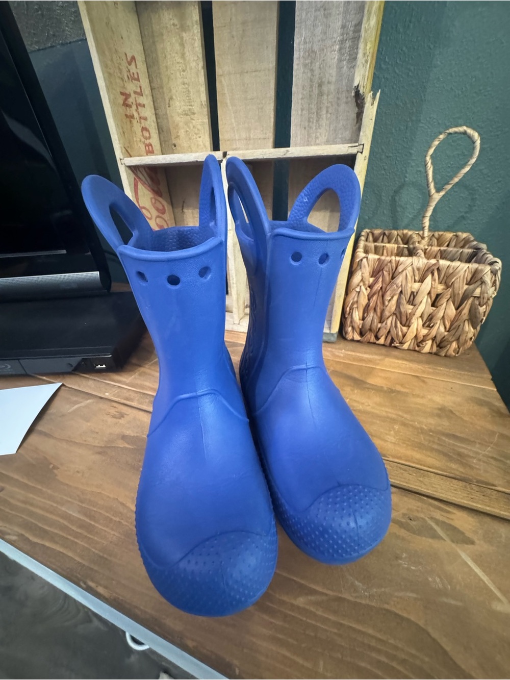CROCS Kids Pull-On Rain Boots in Bright Blue